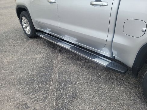 Used 2019 GMC Sierra 1500 SLT w/ SLT Premium Package image 9