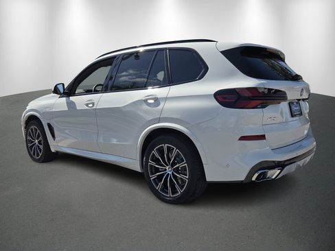New 2026 BMW X5 xDrive50e w/ M Sport Package image 5