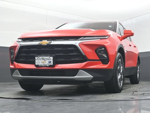 Used 2025 Chevrolet Blazer LT AWD/4WD image 25