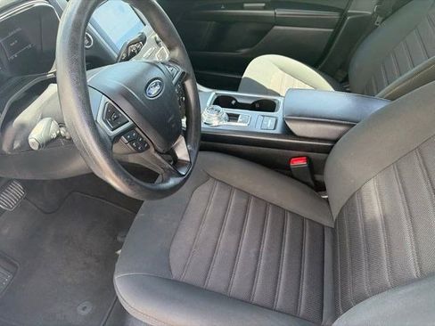 Used 2020 Ford Fusion SE FWD image 11