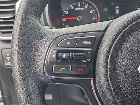 Used 2017 Kia Sportage LX image 19