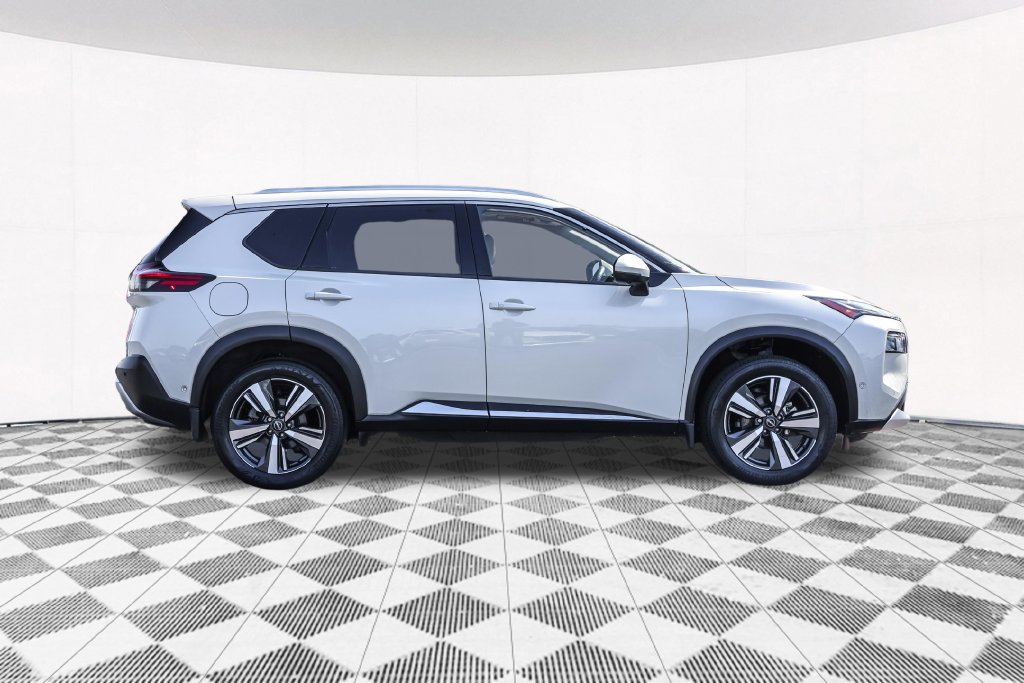Used 2023 Nissan Rogue Platinum w/ Platinum Premium Package AWD/4WD image 16