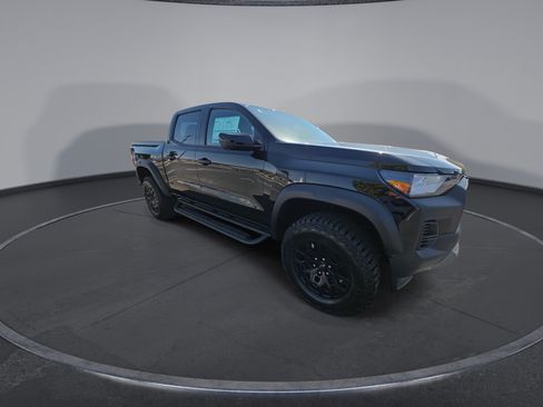 New 2026 Chevrolet Colorado Trail Boss AWD/4WD image 2