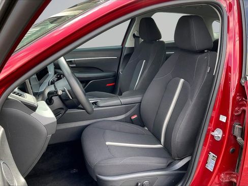 Used 2025 Hyundai Sonata SEL FWD image 25