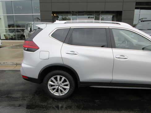 Used 2020 Nissan Rogue S w/ Special Edition Package AWD/4WD image 11