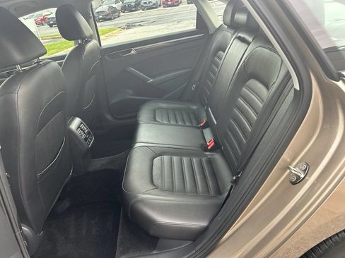 Used 2016 Volkswagen Passat 1.8T SEL Premium FWD image 27