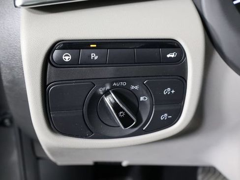 Used 2023 INFINITI QX50 Luxe FWD image 23