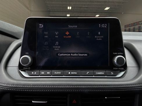 Used 2025 Nissan Rogue SV FWD image 30