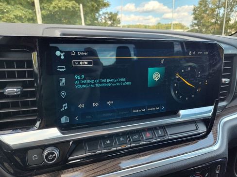 Used 2022 Chevrolet Silverado 1500 LT image 19