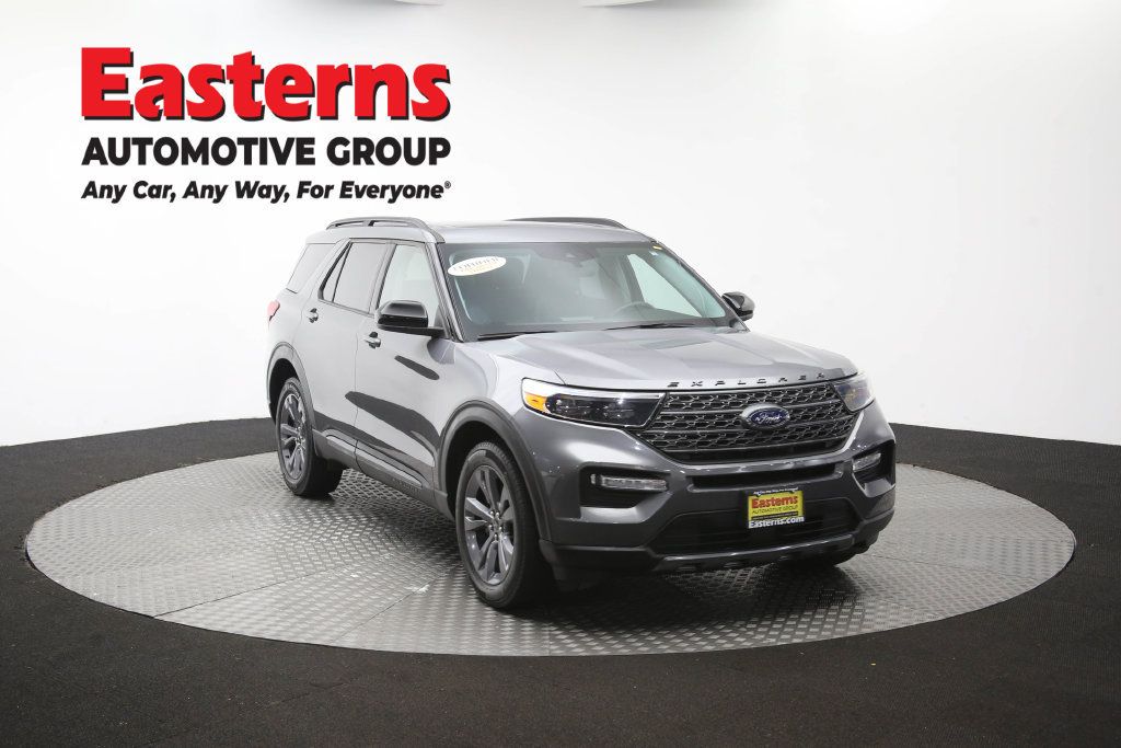 Used 2022 Ford Explorer XLT w/ Equipment Group 202A AWD/4WD image 55