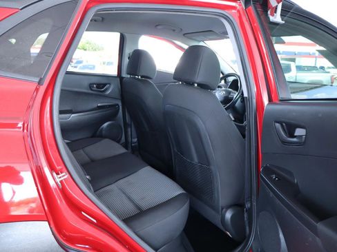 Used 2018 Hyundai Kona SEL image 32