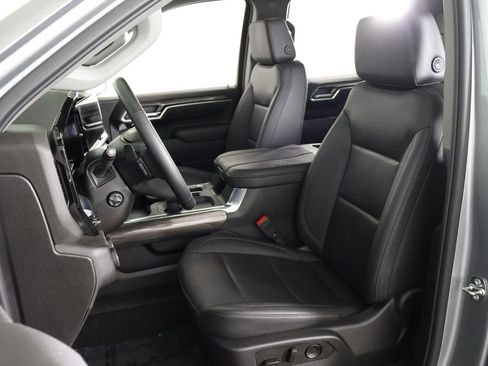 Used 2025 Chevrolet Silverado 1500 LTZ w/ LTZ Premium Package AWD/4WD image 37