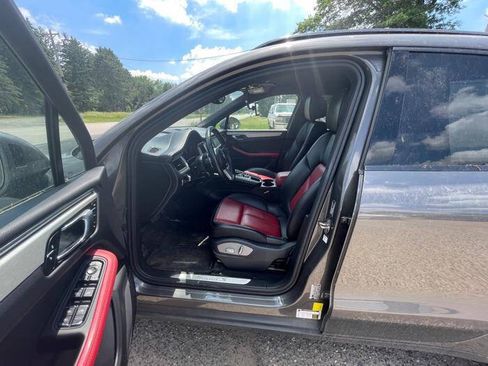 Used 2015 Porsche Macan S AWD/4WD image 21
