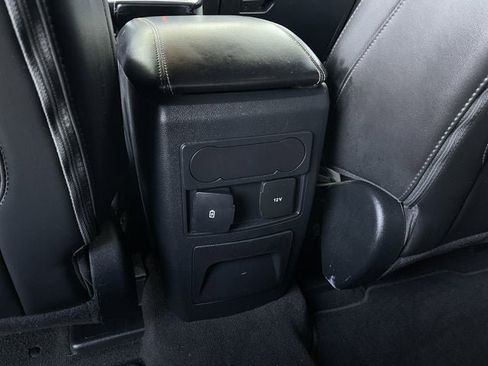 Used 2022 Ford Explorer XLT w/ Equipment Group 202A RWD image 25
