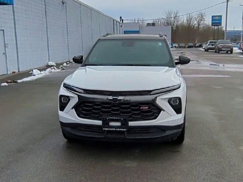 Certified 2024 Chevrolet TrailBlazer RS w/ Convenience Package image 3