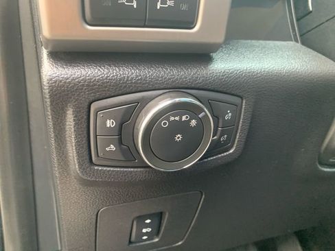 Used 2016 Ford F150 Platinum w/ Equipment Group 701A Luxury image 20