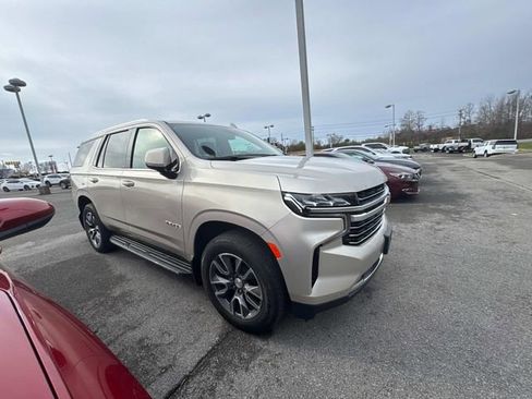 Used 2022 Chevrolet Tahoe LT w/ LT Signature Plus Package image 3