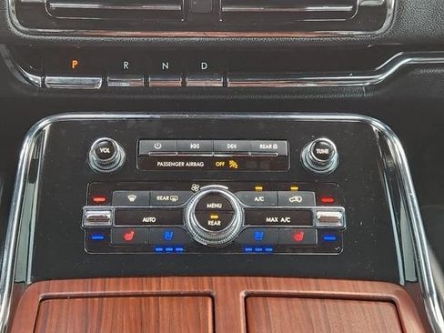 Used 2020 Lincoln Navigator Reserve w/ Equipment Group 208A Reserve RWD image 22