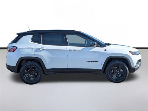 Used 2023 Jeep Compass Trailhawk AWD/4WD image 5