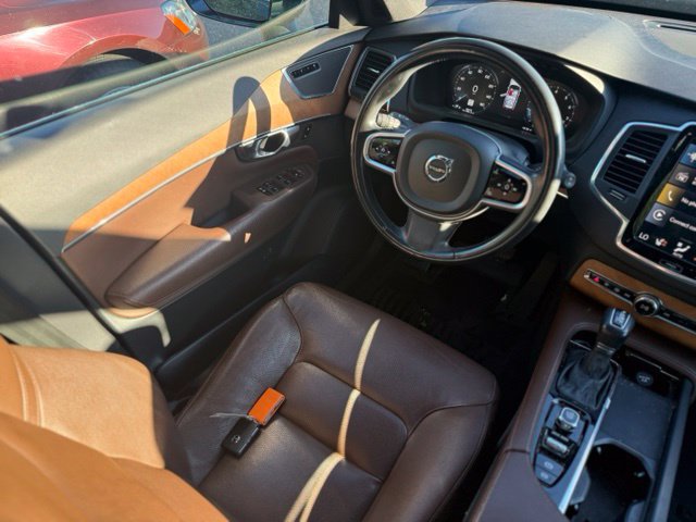 Used 2021 Volvo XC90 T6 Momentum w/ Climate Package AWD/4WD image 8