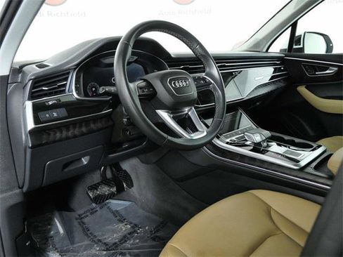 Used 2025 Audi Q7 3.0T Premium Plus image 16