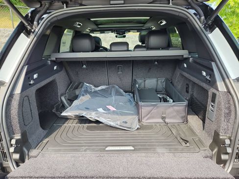 New 2026 Land Rover Range Rover SE AWD/4WD image 13