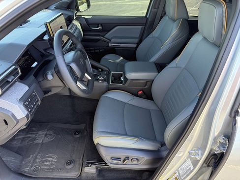 Certified 2025 Toyota Tacoma Trailhunter image 15