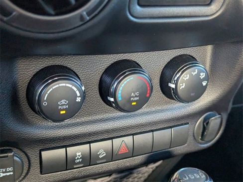 Used 2017 Jeep Wrangler Unlimited Sport w/ Connectivity Group image 27