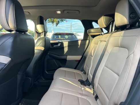 Used 2020 Ford Escape SEL image 3