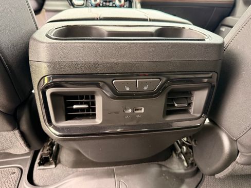 Used 2023 GMC Sierra 1500 AT4 w/ Technology Package AWD/4WD image 29