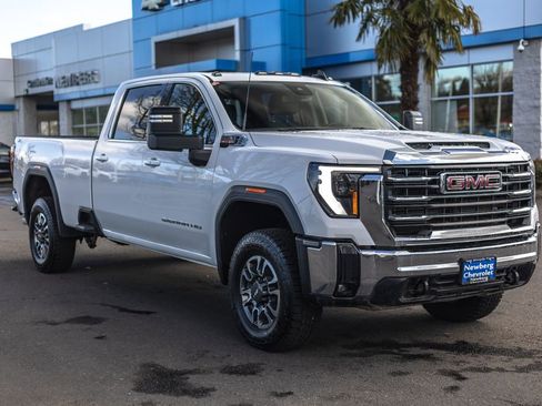 Used 2024 GMC Sierra 3500 SLE w/ SLE Convenience Package image 8