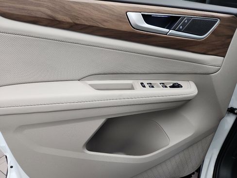 New 2026 Volkswagen Atlas SE image 8