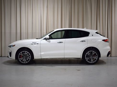 Used 2022 Maserati Levante Modena image 5