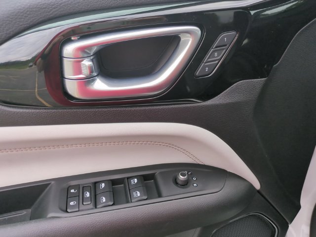 Used 2024 Jeep Compass Limited w/ Elite Group AWD/4WD image 15