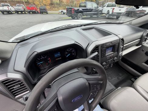 Used 2020 Ford F450 XL w/ Power Equipment Group image 34