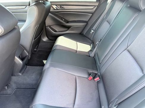 Used 2022 Honda Accord Sport image 7