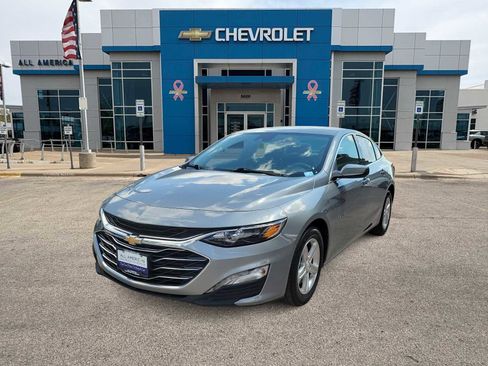 Used 2024 Chevrolet Malibu LT image 1