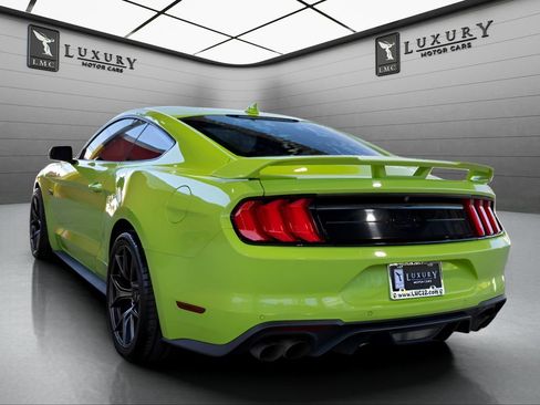 Used 2020 Ford Mustang GT Premium w/ GT Performance Package RWD image 6