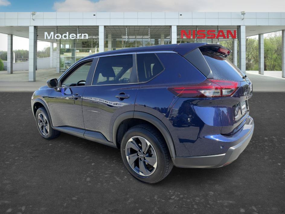 Certified 2025 Nissan Rogue SV AWD/4WD image 3