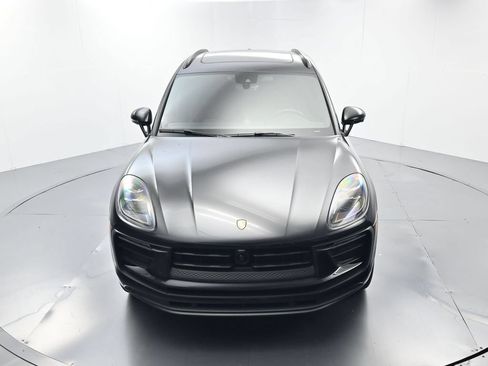 Certified 2026 Porsche Macan AWD/4WD image 42