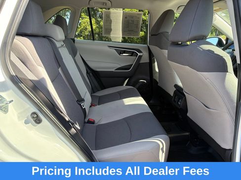 Used 2022 Toyota RAV4 XLE FWD image 29