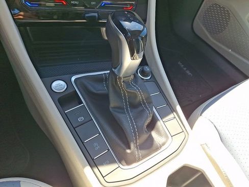 New 2026 Volkswagen Jetta SE FWD image 8