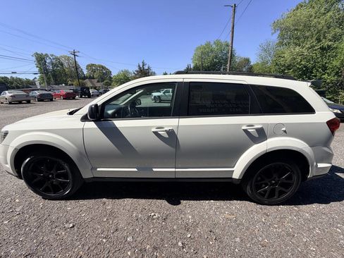 Used 2019 Dodge Journey SE w/ Connectivity Group image 7