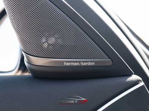 Used 2022 BMW 540i xDrive w/ M Sport Package image 35