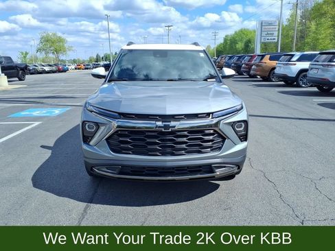 Used 2024 Chevrolet TrailBlazer ACTIV w/ Convenience Package AWD/4WD image 3