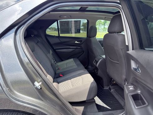 Used 2018 Chevrolet Equinox LT w/ Sun & Infotainment Package FWD image 32