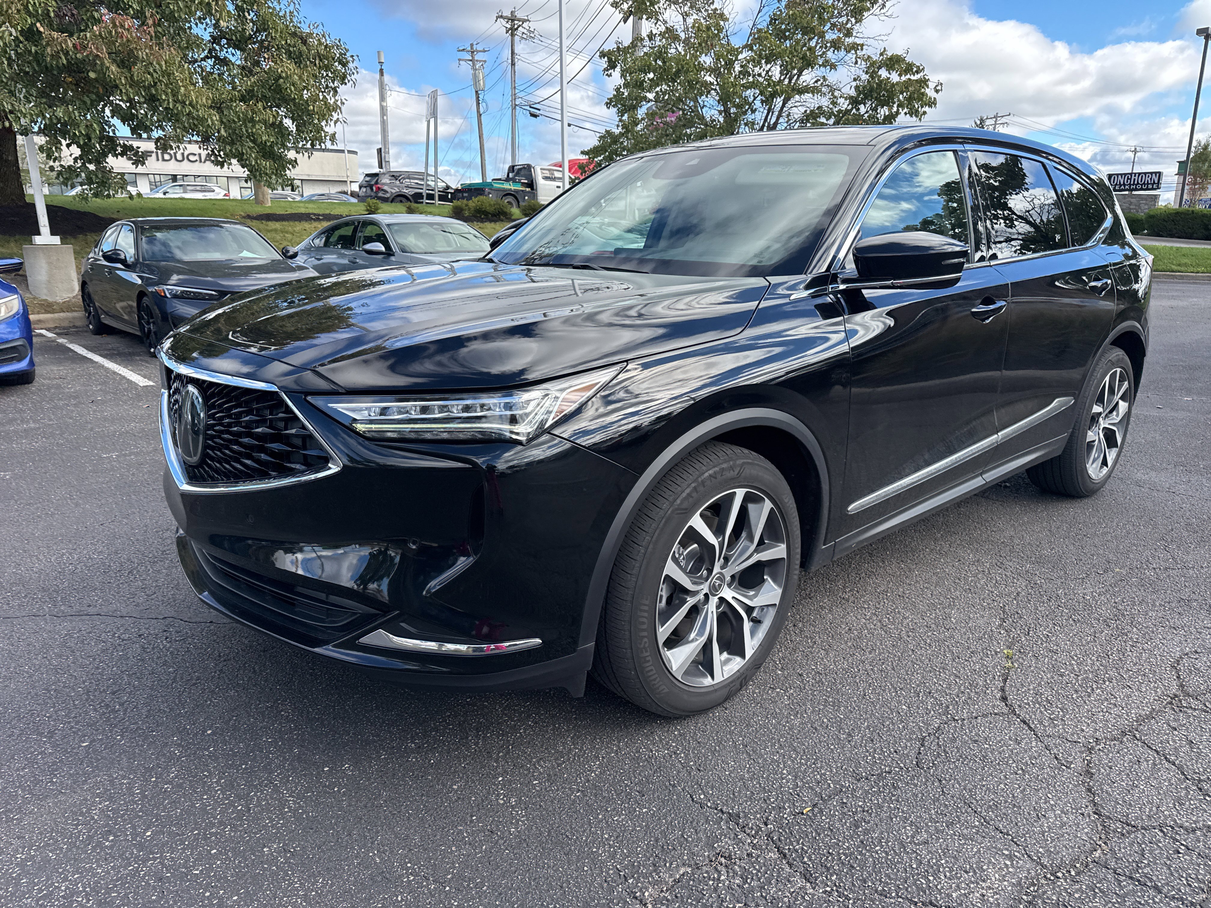 Used 2023 Acura MDX w/ Technology Package AWD/4WD image 14