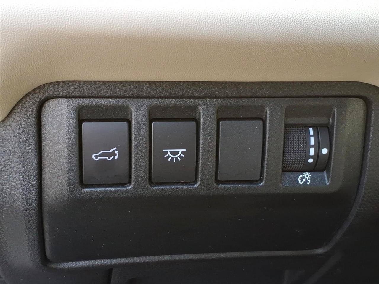 Used 2023 Subaru Ascent Limited AWD/4WD image 6