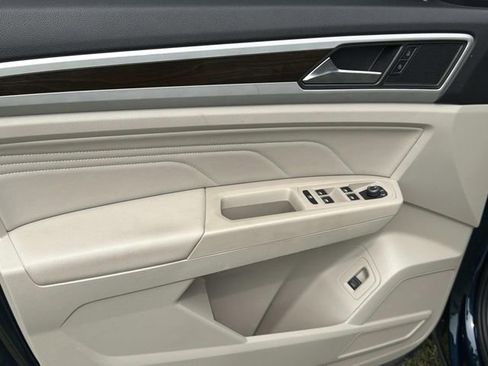Used 2022 Volkswagen Atlas SE FWD image 17