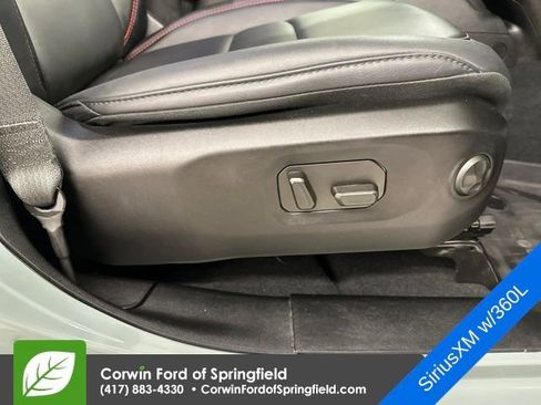 Used 2024 Jeep Wrangler Unlimited Rubicon image 12